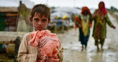 Photo of Children in Pakistan struggle with epidemics after flood disaster